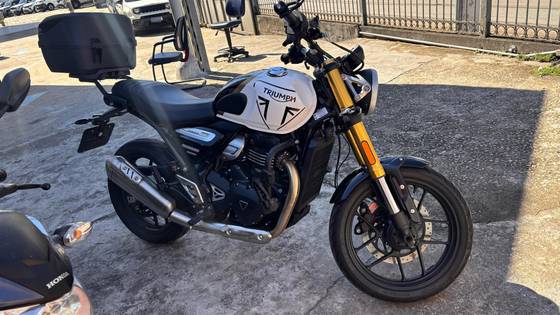 TRIUMPH SPEED 400 TRIUMPH SPEED 400